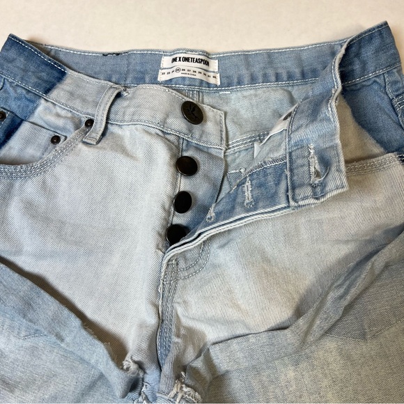 One x One teaspoon Womens Shorts Denim Jeans Button Fly Size 25 Waist Distressed - Picture 6 of 13